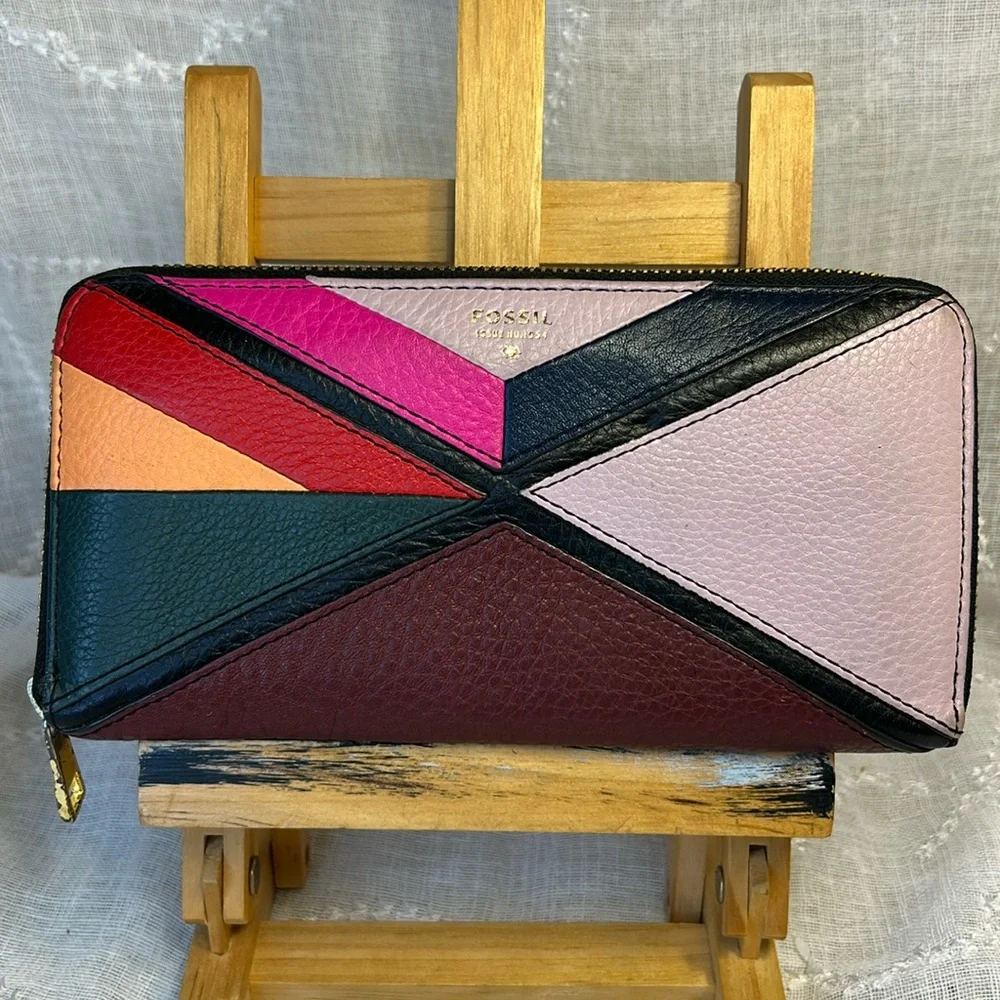 Fossil hardly used leather large wallet